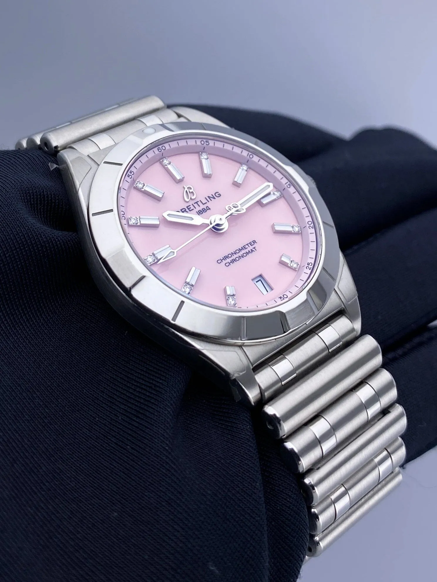 Breitling Chronomat 32 A77310 Pink Dial Ladies Watch Box Papers