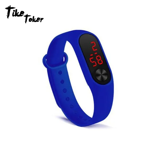 Fashion Men Women Casual Sports Bracelet Watches White LED Electronic Digital Candy Color Silicone Wrist Watch for Children Kids