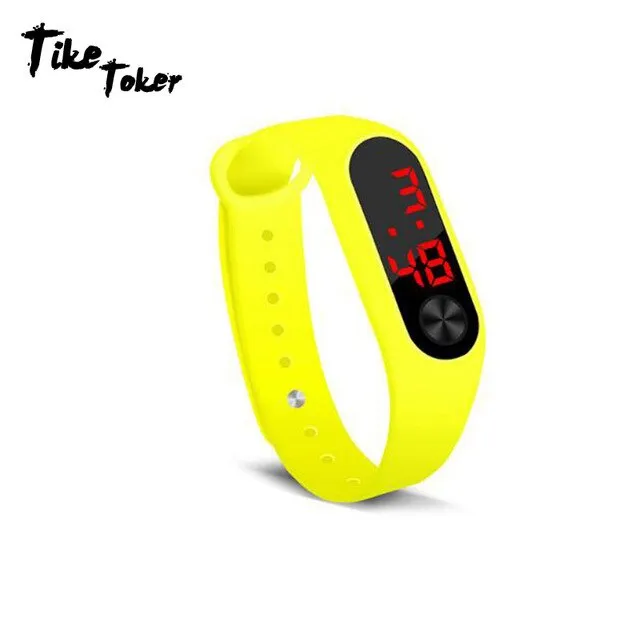 Fashion Men Women Casual Sports Bracelet Watches White LED Electronic Digital Candy Color Silicone Wrist Watch for Children Kids