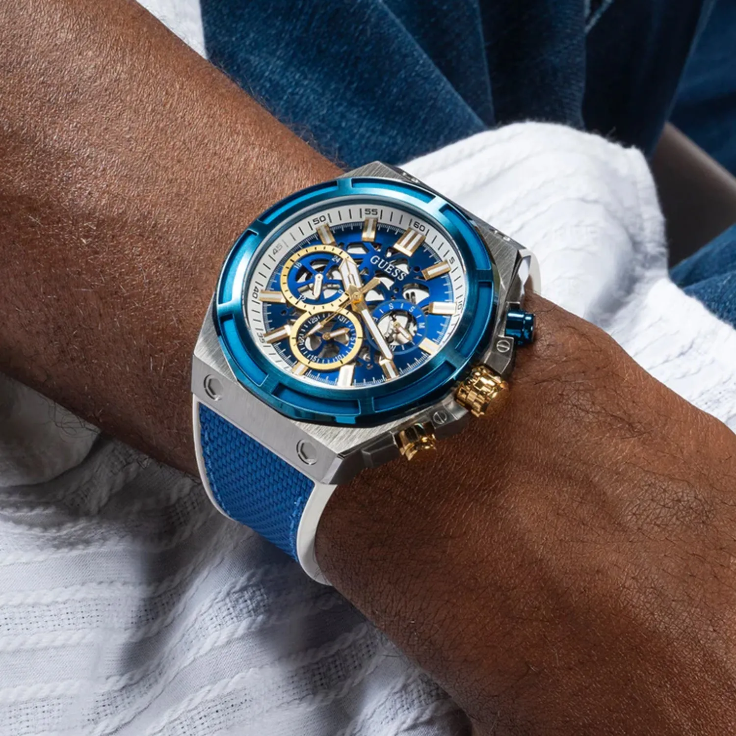 Men Quartz Blue Dial Chronograph Silicone Watch GW0713G1