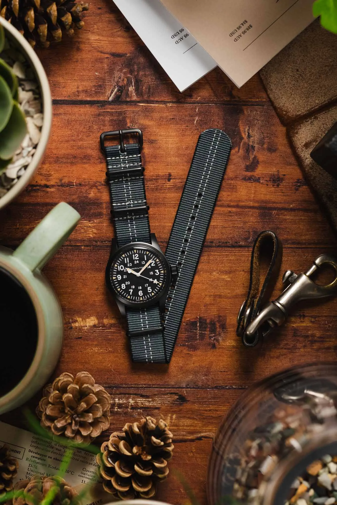 Nylon Centre-Stitch Strap in GREY with White Stitch and PVD Buckle & Keepers