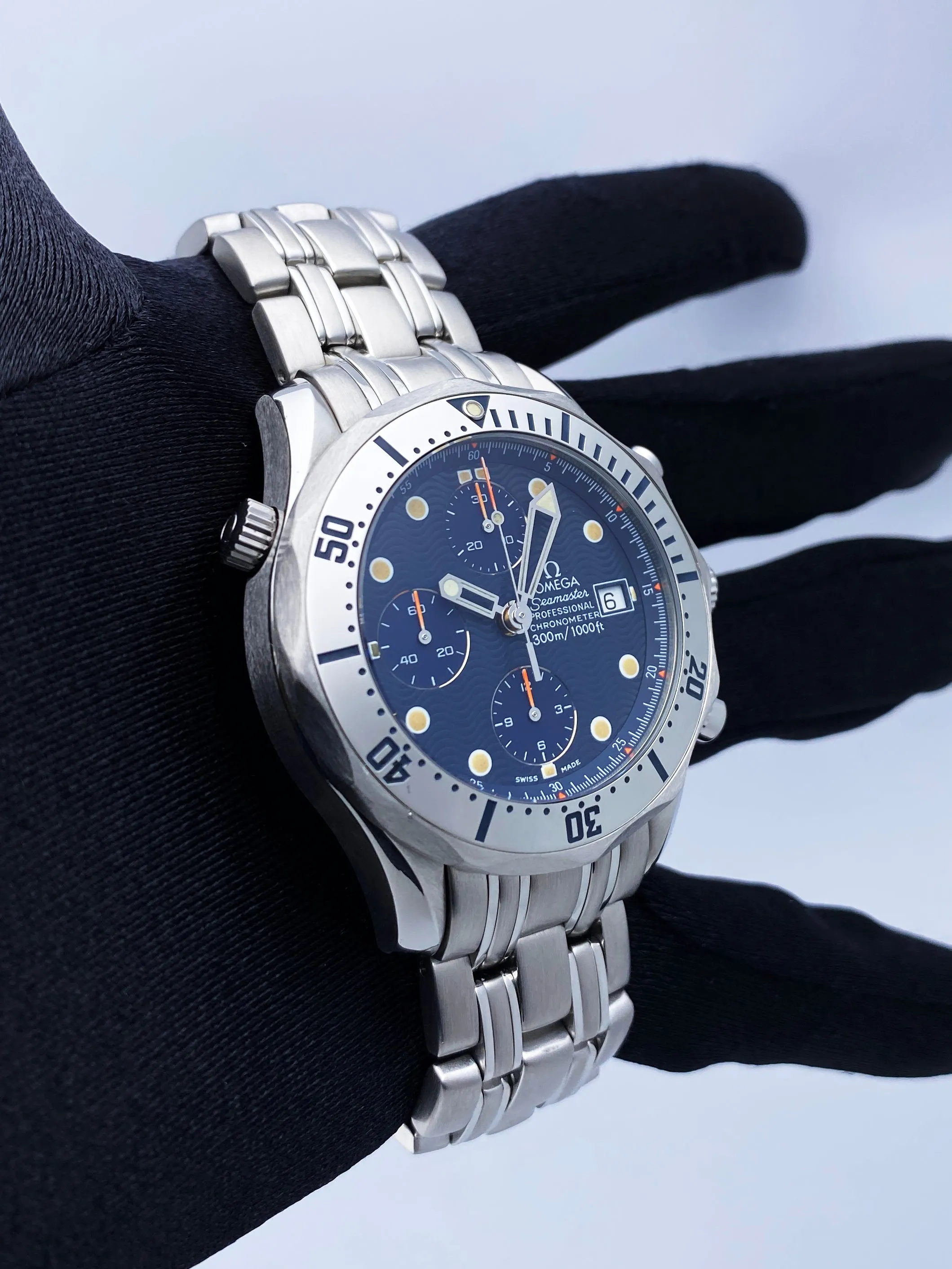 Omega Seamaster 2598.80.00 Chronograph Diver Mens Watch