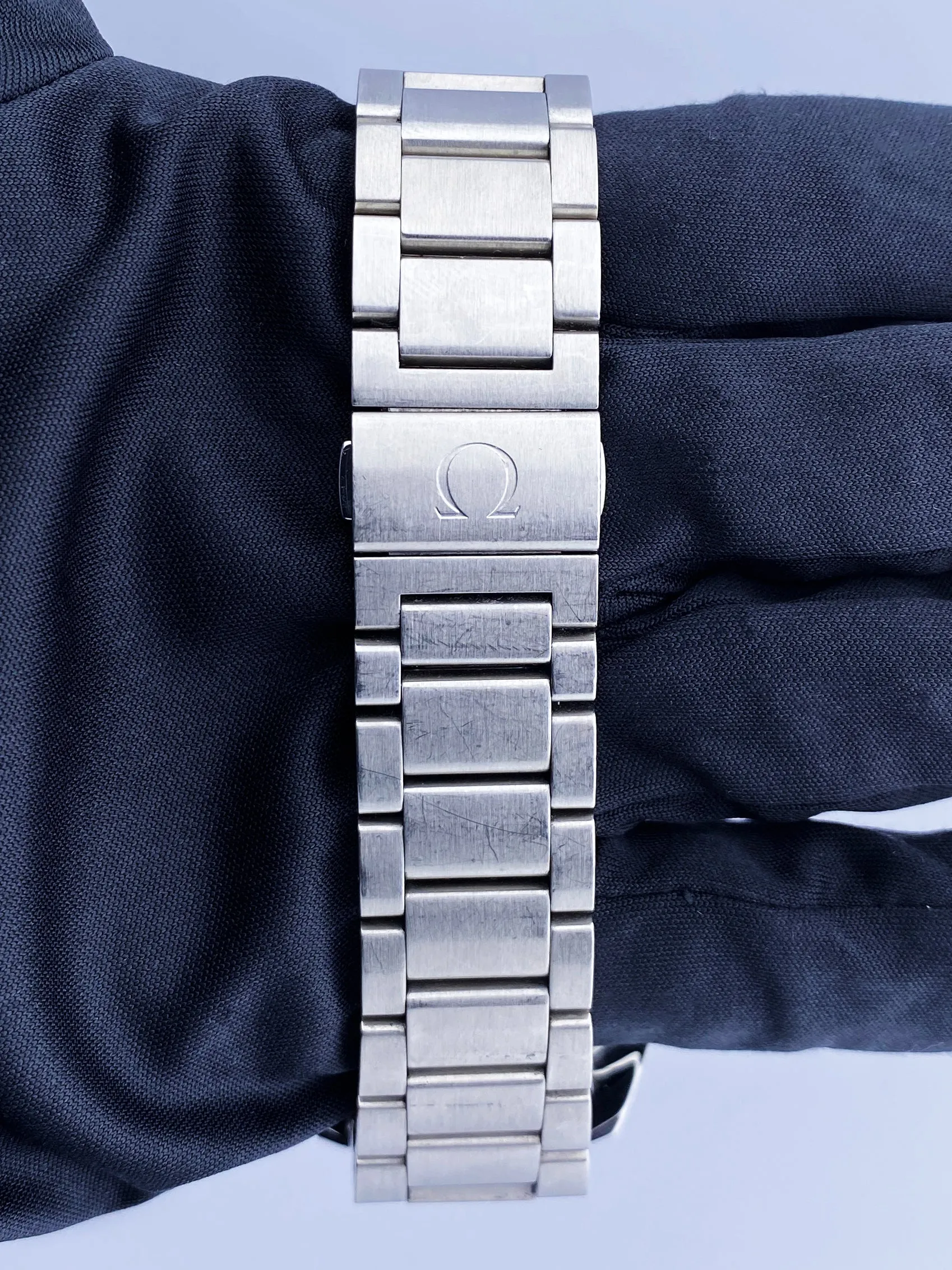 Omega Seamaster Aqua Terra 231.10.44.50.04.001  Mens Watch Box Papers