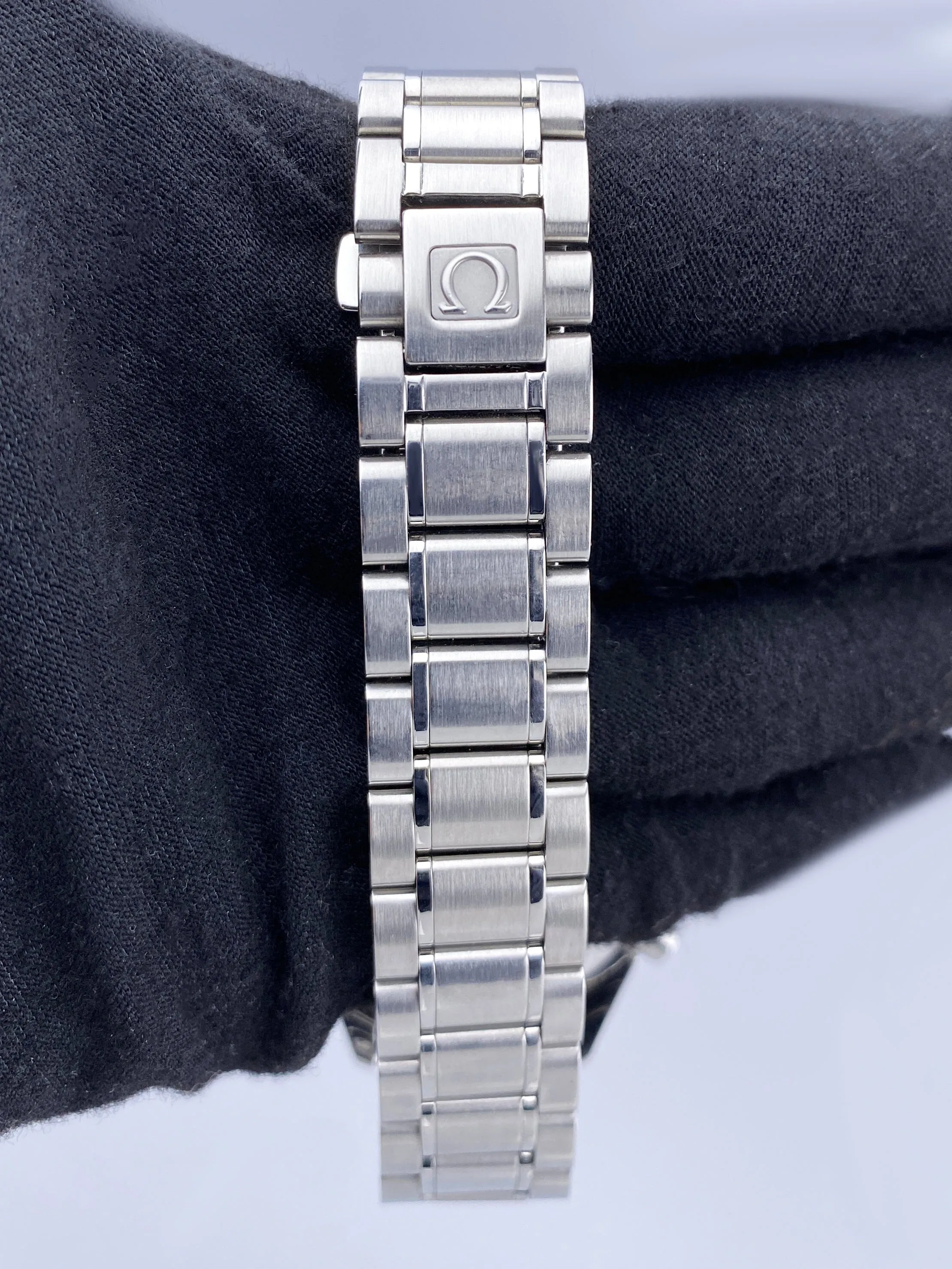 Omega Speedmaster 3515.20 Mens Watch Box Papers