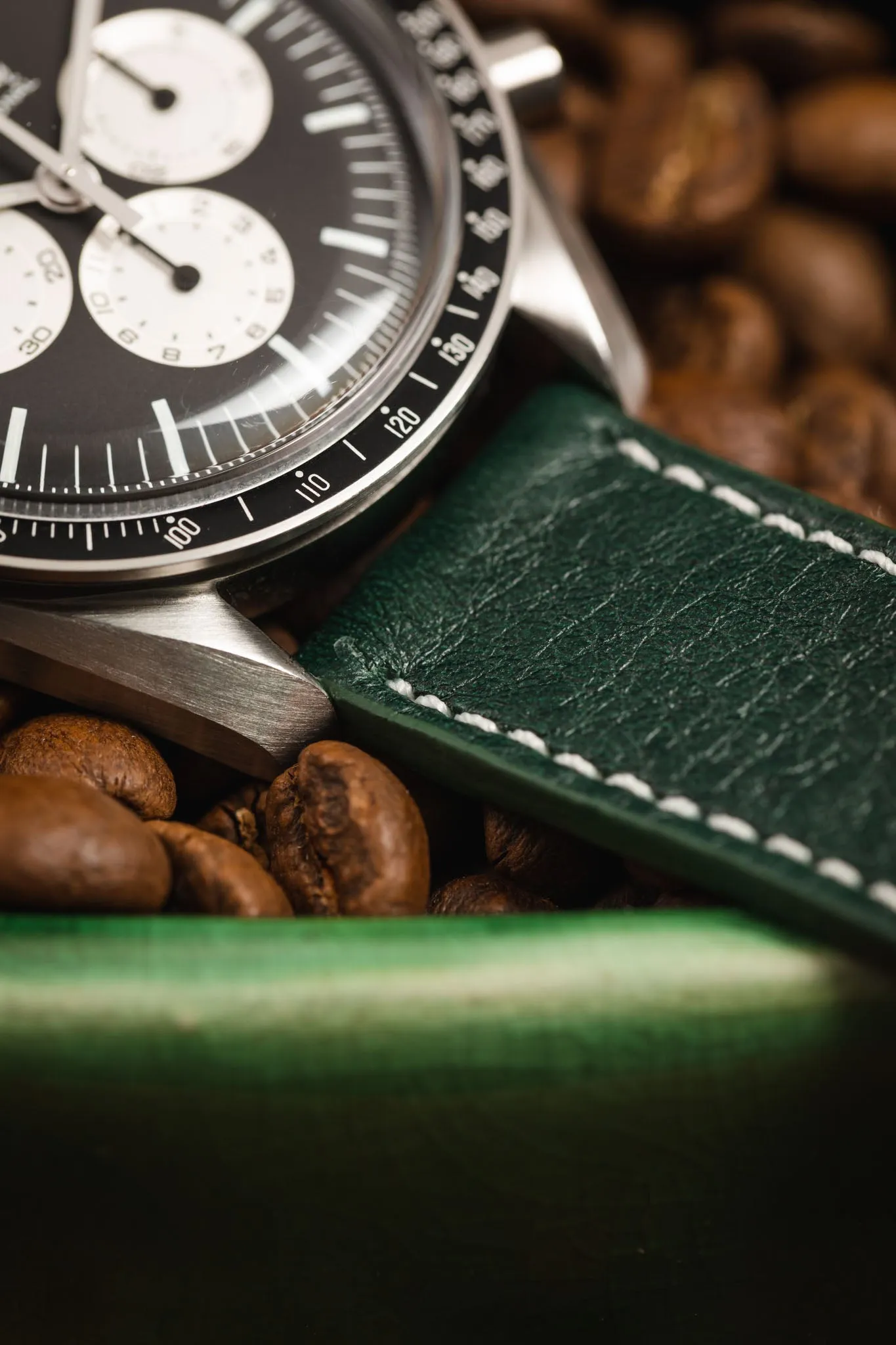 Pebro CLASSIC Unpadded Calfskin Leather Watch Strap in DARK GREEN