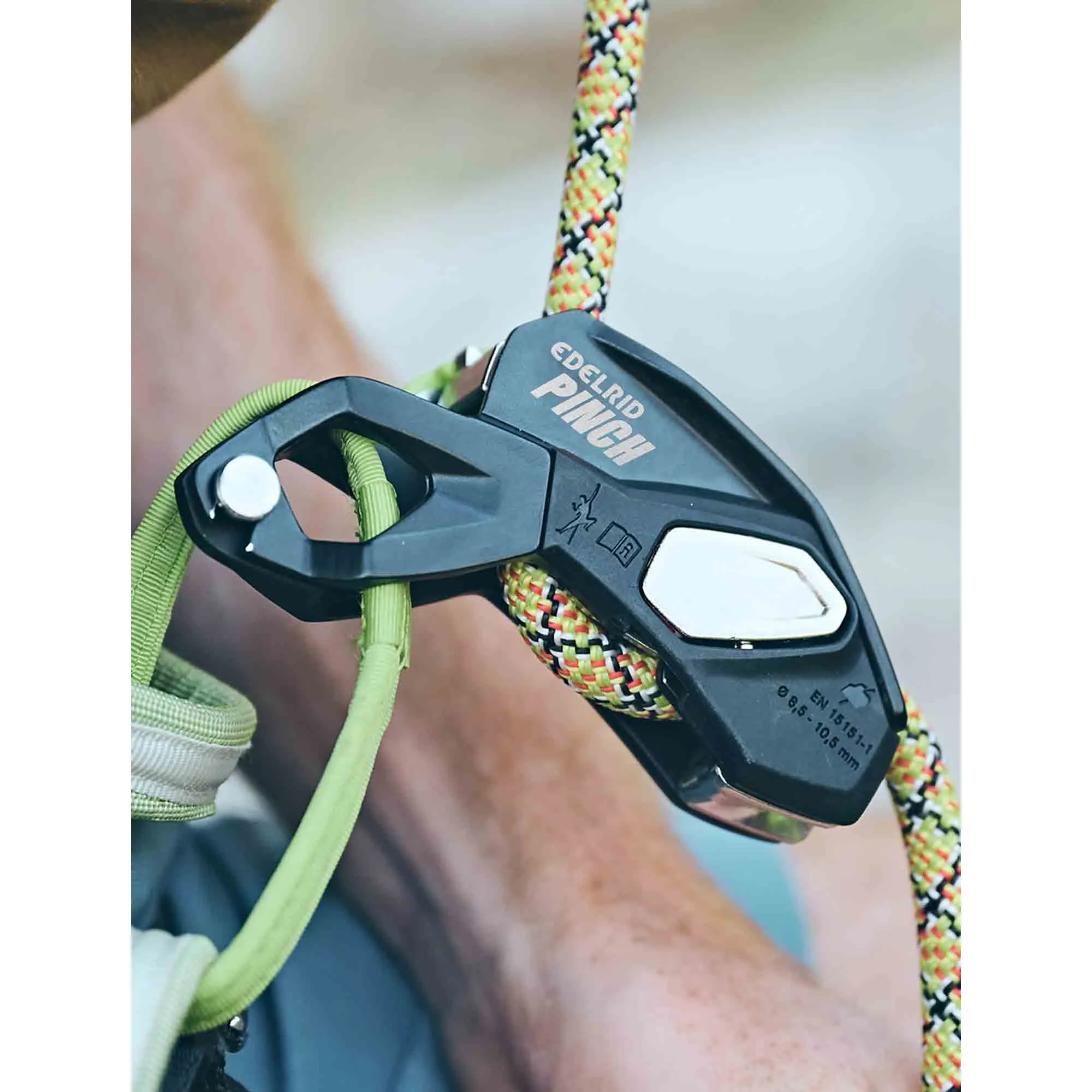 Pinch Belay Device
