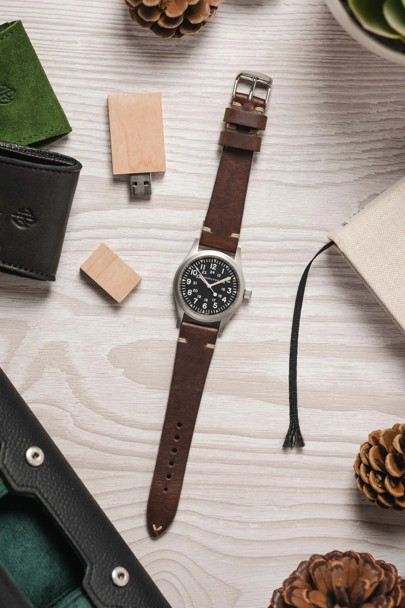 RIOS1931 WATTS Vintage Leather Watch Strap in MOCHA