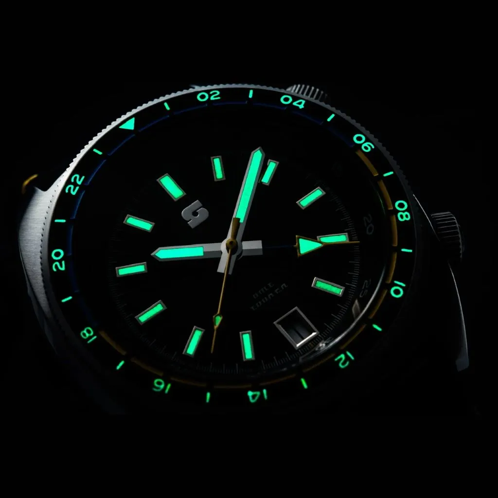 Straton Tourer GMT (Black) - Swiss&nbsp;Mvmt