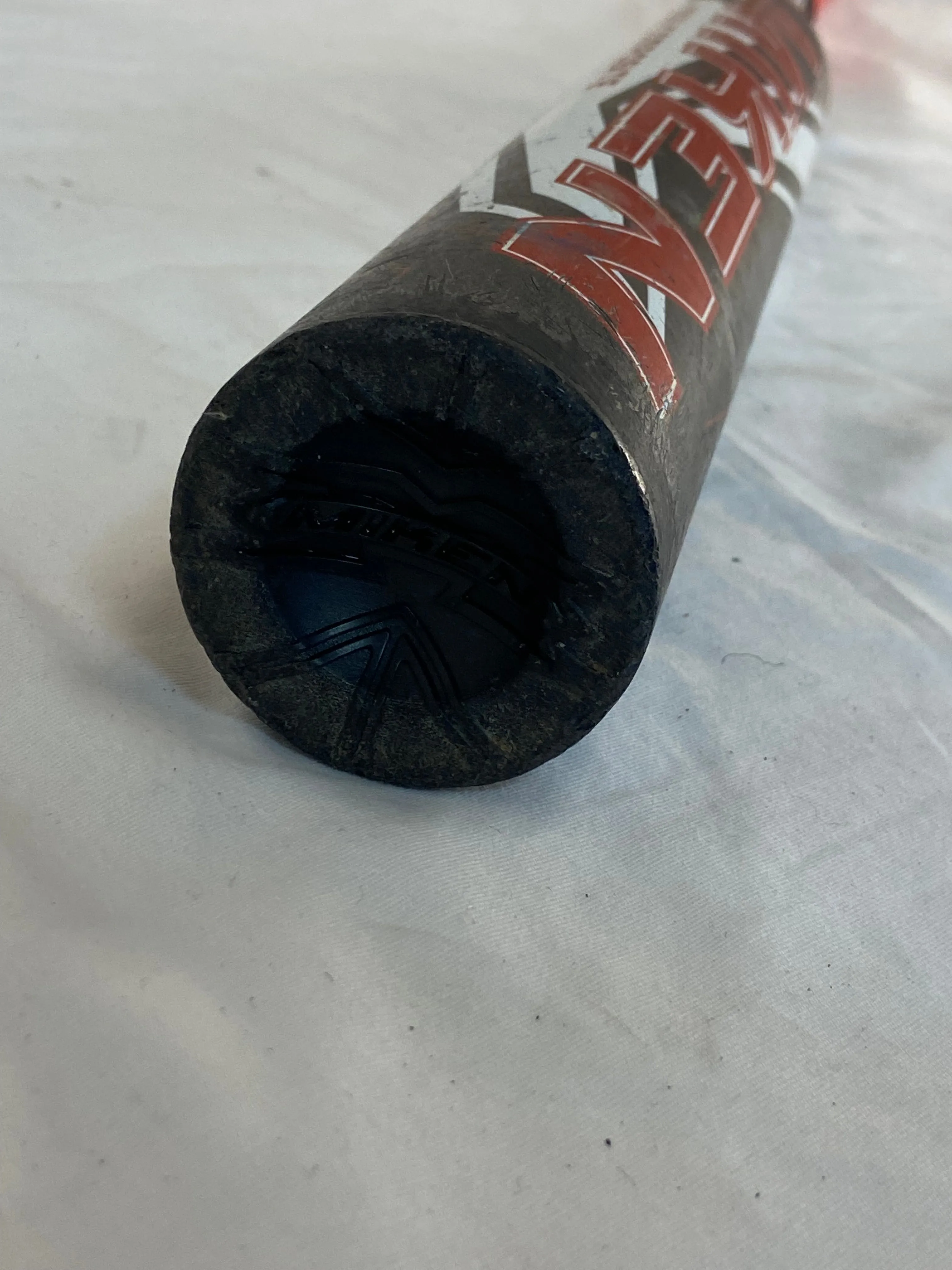 Used Miken ULTRA 750X Bat Length-Wgt 34" 27 Slow Pitch Multi-Stamp Bat